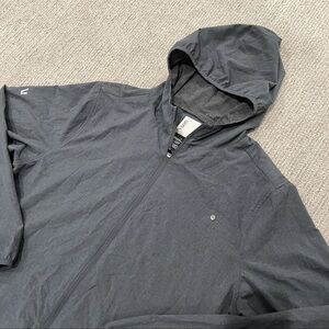 Vuori Trainer Shell Jacket Men's XL Grey Zip Up Lightweight Performance Tech
